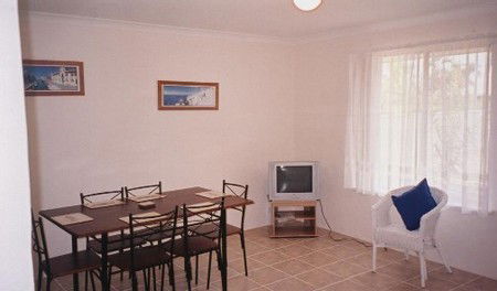 JJ's Holiday Cottages - Butler Street - Accommodation in Bendigo 0