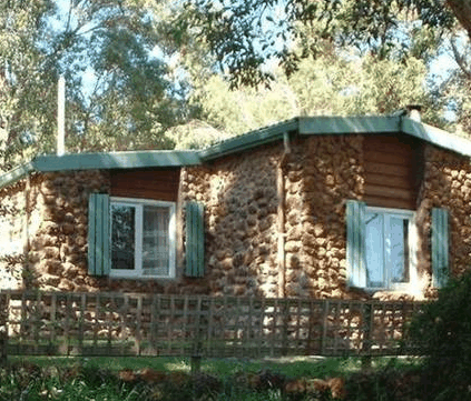 Gum Grove Chalets - Accommodation in Bendigo 1