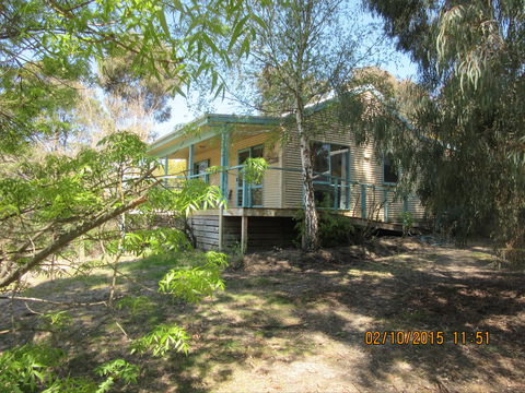 Athlone Country Cottages - Accommodation in Bendigo 1
