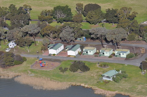 Lake Albert Caravan Park, Meningie SA - Accommodation in Bendigo 1