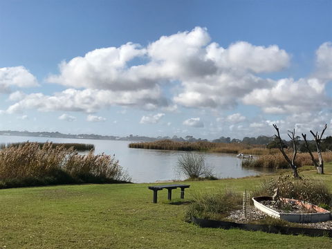 Lake Albert Caravan Park, Meningie SA - Accommodation in Bendigo 2