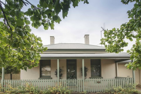 Magnolia Cottage - Accommodation in Bendigo 0