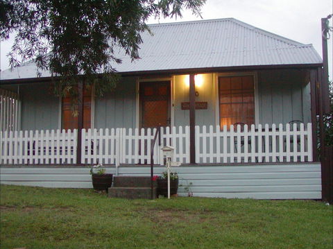 Tinonee Cottages - Accommodation in Bendigo 0