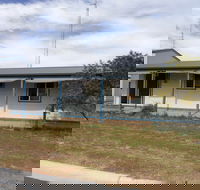 Wallaroo Waves - Accommodation in Bendigo