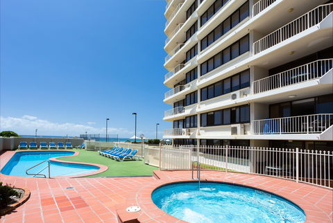 Breakers North - Absolute Beach Front Holiday Apartments - Accommodation in Bendigo 2