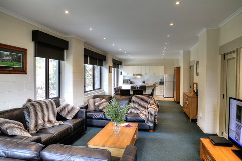 Cedarwood Apartments - Accommodation in Bendigo 0