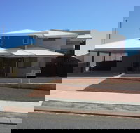 Cozzys Condo Luxury Beach House - Accommodation in Bendigo