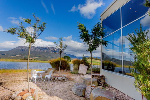 Eagles Nest Retreat - Accommodation in Bendigo 0