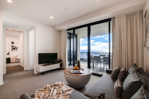 Iconic Kirra Beach Resort - Accommodation in Bendigo 2