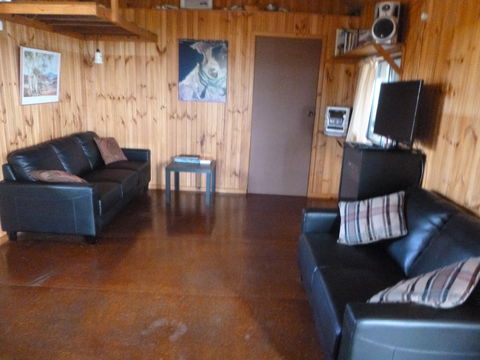 Melaleuca - Eco And Pet Friendly,  Harbor Point Cabins - Accommodation in Bendigo 2