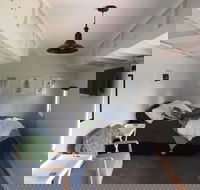 Miners Ridge Vineyard Railway Carriage BB - Accommodation in Bendigo