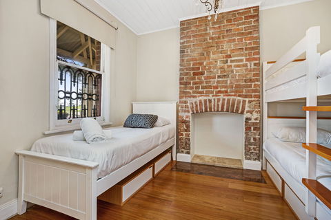 Newcastle Executive Homes - Oceanview Terrace - Accommodation in Bendigo 2