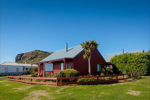 Pol And Pen Holiday Cottages - Accommodation in Bendigo 0
