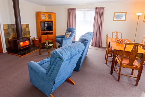 Pol And Pen Holiday Cottages - Accommodation in Bendigo 1