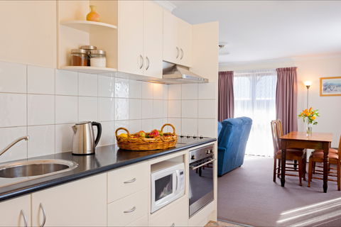 Pol And Pen Holiday Cottages - Accommodation in Bendigo 2