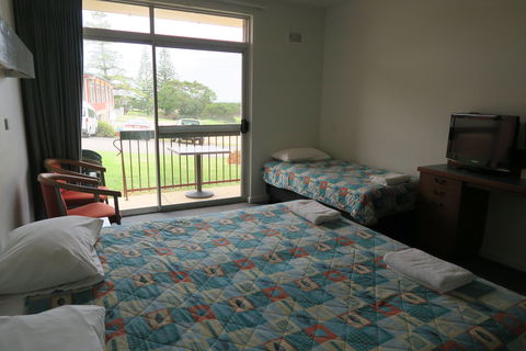 Tathra Hotel - Motel - Accommodation in Bendigo 2