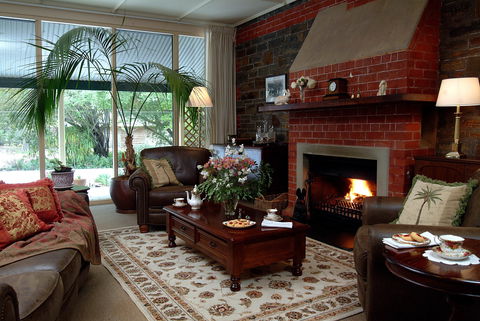 The Lodge Country House - Accommodation in Bendigo 1