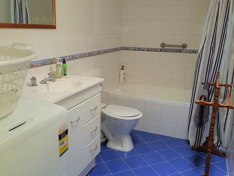 Blue Manna Waters – Apartment A - Accommodation in Bendigo 2
