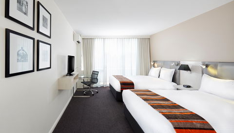 Holiday Inn Warwick Farm - Accommodation in Bendigo 1