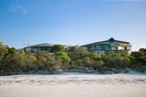 Island Beach Lodge - Accommodation in Bendigo 0