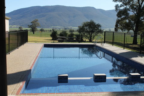 Mountain View Motel Corryong - Accommodation in Bendigo 1