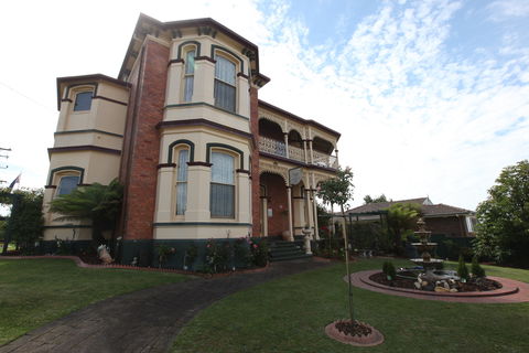 The Grand On Macfie - Accommodation in Bendigo 1