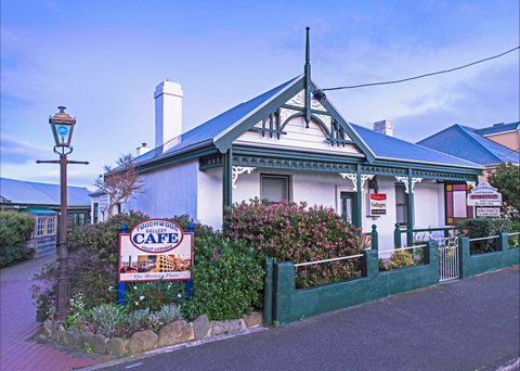 Touchwood Cottages & Gallery & Cafe - Accommodation in Bendigo 0