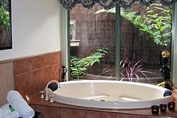 Eagle Hammer Cottages - Accommodation in Bendigo 4
