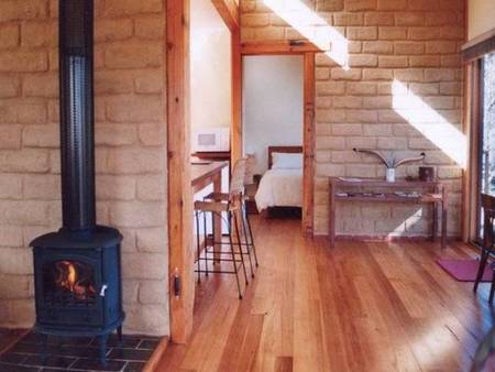 Lyrebird Cottages - Accommodation in Bendigo 4