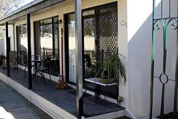 Courtside Cottage Bed And Breakfast - Accommodation in Bendigo 0