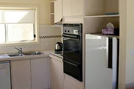 Courtside Cottage Bed And Breakfast - Accommodation in Bendigo 3