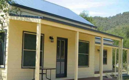 Alpine Valley Cottages - Accommodation in Bendigo 1