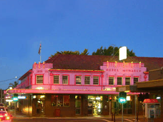 Monarch Motel Hotel - Accommodation in Bendigo