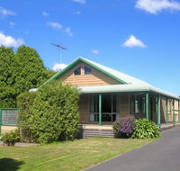 Black Dolphin Seaside Cottage - Accommodation in Bendigo