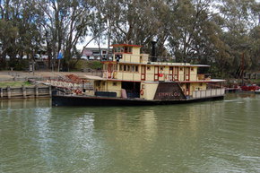 Emmylou Paddle Steamer - Accommodation in Bendigo 0