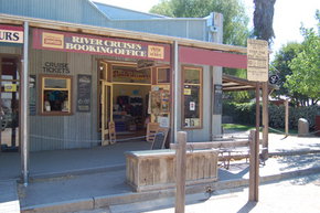 Emmylou Paddle Steamer - Accommodation in Bendigo 2
