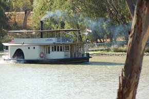 Emmylou Paddle Steamer - Accommodation in Bendigo 3
