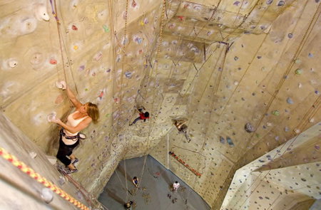 Cliffhanger Climbing Gym - Accommodation in Bendigo 3