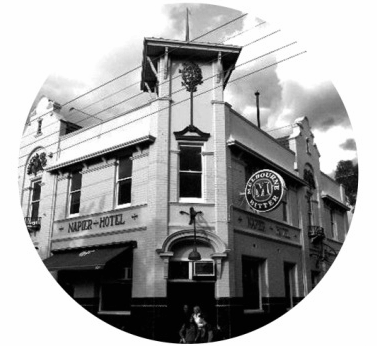 Upstairs At The Napier Hotel - Accommodation in Bendigo 1