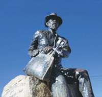 Paddy Hannans Statue