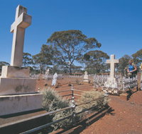 Old Pioneer Cemetery Coolgardie - Accommodation in Bendigo