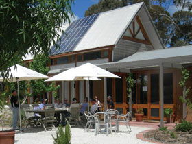 Lobethal Road Wines - Accommodation in Bendigo 0