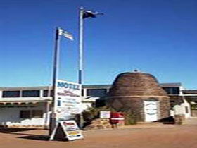 Andamooka Dukes Bottlehouse Museum - Accommodation in Bendigo 0