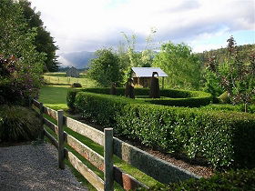 Wychwood Garden & Nursery - Accommodation in Bendigo 0