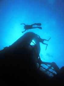 Ex HMAS Brisbane Dive Site - Accommodation in Bendigo 0