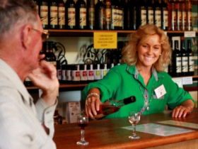 Riversands Vineyards - Accommodation in Bendigo 0