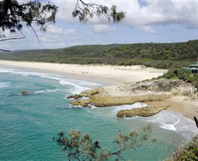 Main Beach, North Stradbroke Island - Accommodation in Bendigo 0