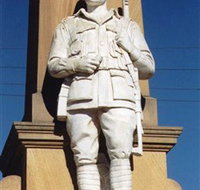 Beaudesert War Memorial - Accommodation in Bendigo