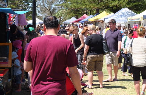 Coolangatta Beachfront Markets - Accommodation in Bendigo 1