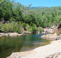 Mount Elliot Bowling Green Bay National Park - Accommodation in Bendigo